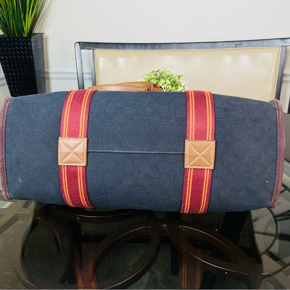 COACH Spin Tote 42 Signature Jacquard in Black/Red - Picture 10 of 12